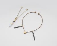 FK 0499
<br/>
Box with 18 assorted items.
<br/>
<em></em>